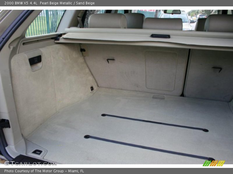 Pearl Beige Metallic / Sand Beige 2000 BMW X5 4.4i