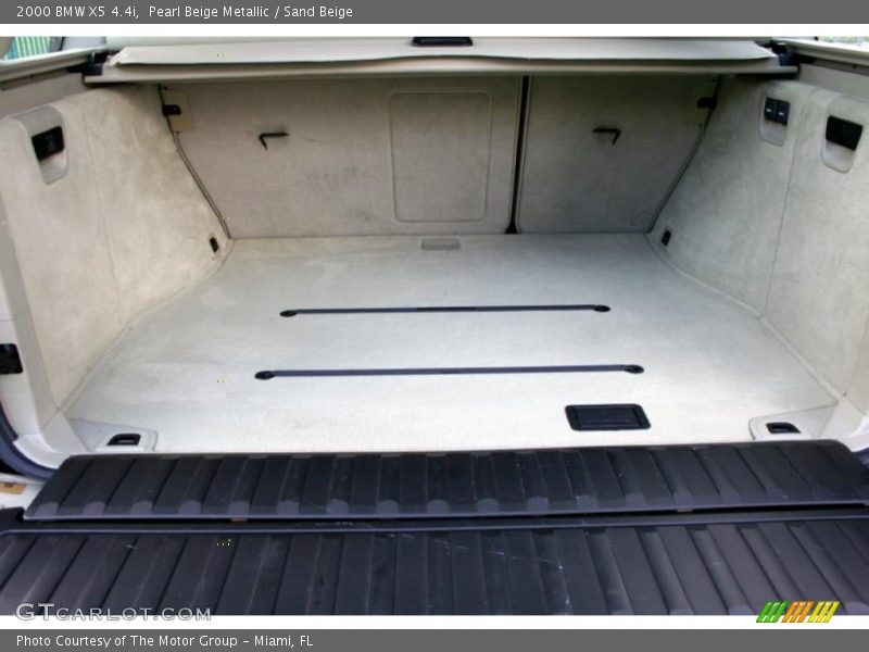 Pearl Beige Metallic / Sand Beige 2000 BMW X5 4.4i