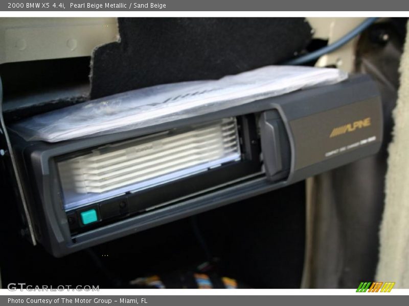 Pearl Beige Metallic / Sand Beige 2000 BMW X5 4.4i