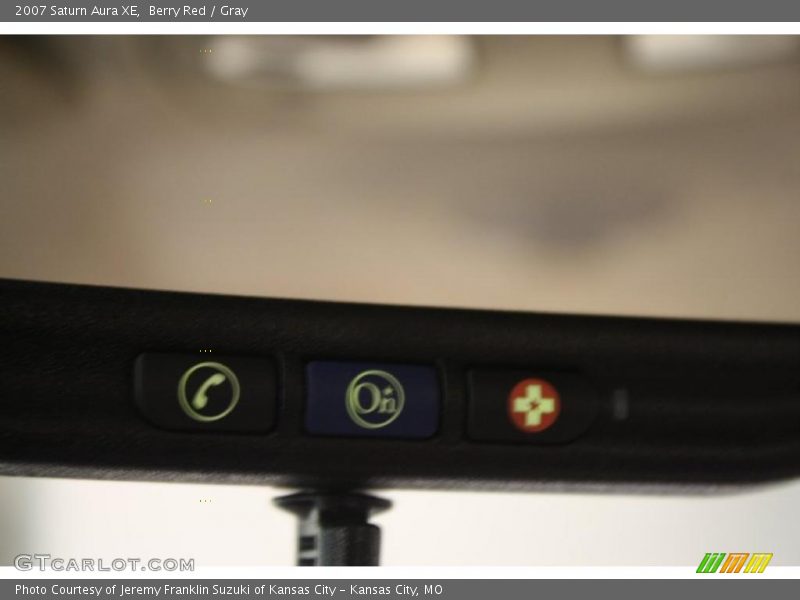 Berry Red / Gray 2007 Saturn Aura XE