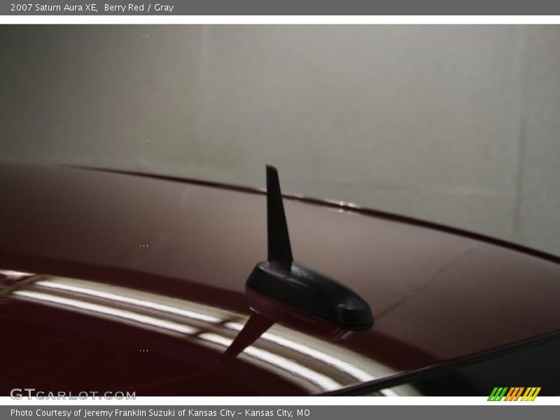 Berry Red / Gray 2007 Saturn Aura XE