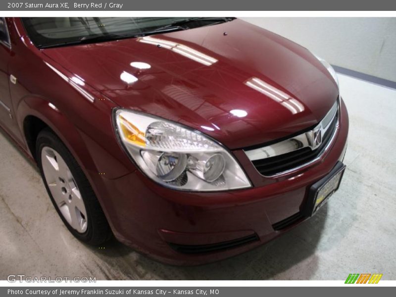 Berry Red / Gray 2007 Saturn Aura XE