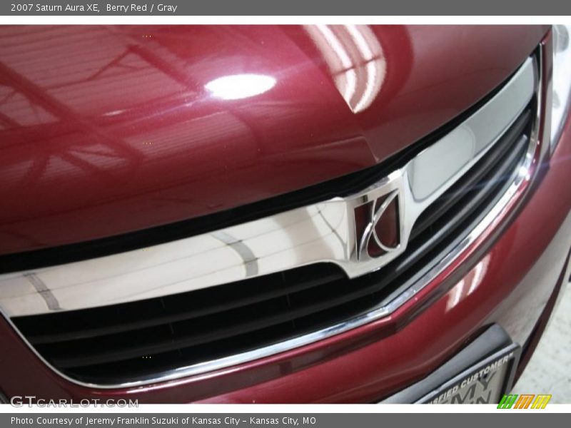 Berry Red / Gray 2007 Saturn Aura XE
