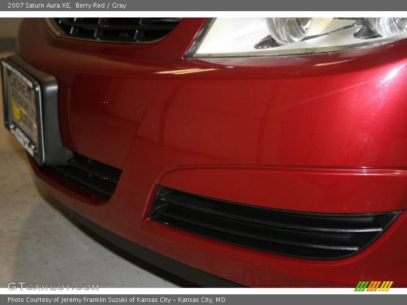 Berry Red / Gray 2007 Saturn Aura XE