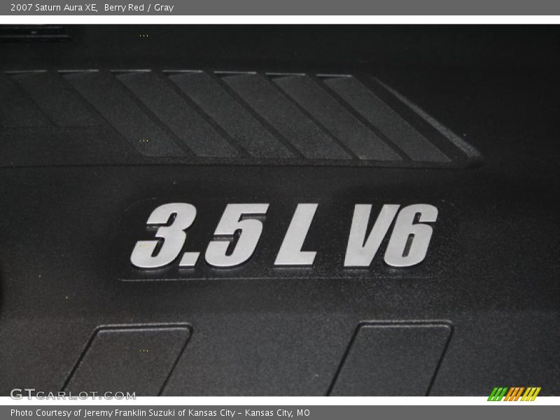 Berry Red / Gray 2007 Saturn Aura XE