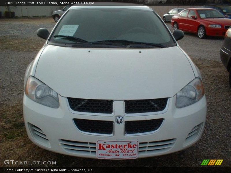 Stone White / Taupe 2005 Dodge Stratus SXT Sedan