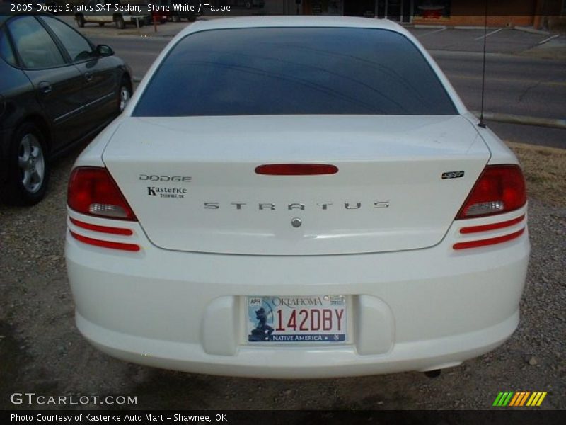 Stone White / Taupe 2005 Dodge Stratus SXT Sedan