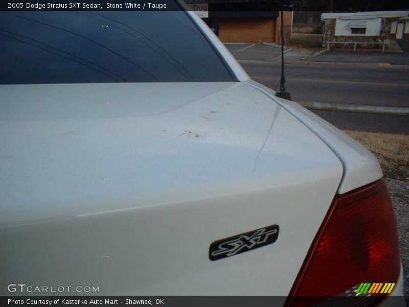 Stone White / Taupe 2005 Dodge Stratus SXT Sedan