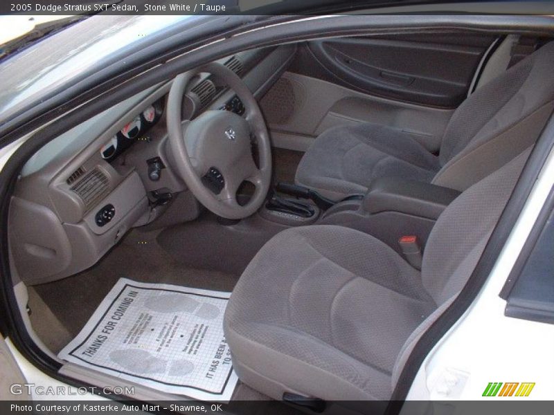 Stone White / Taupe 2005 Dodge Stratus SXT Sedan