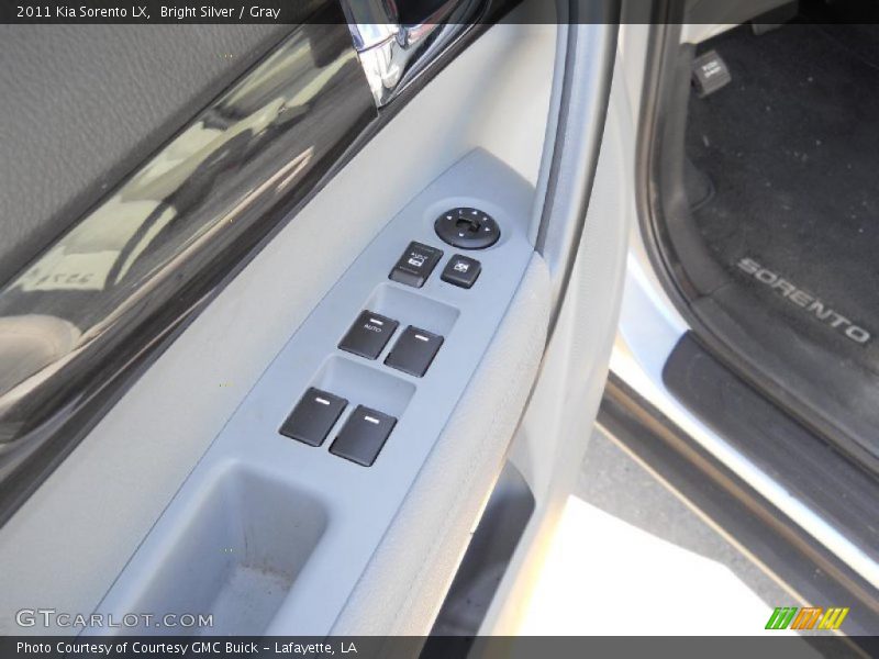 Bright Silver / Gray 2011 Kia Sorento LX