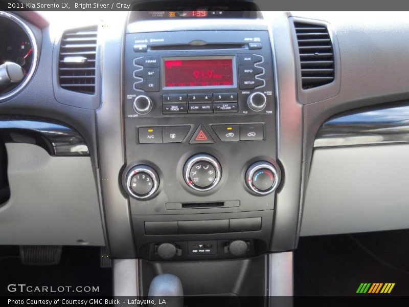 Bright Silver / Gray 2011 Kia Sorento LX