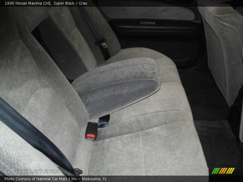 Super Black / Gray 1996 Nissan Maxima GXE