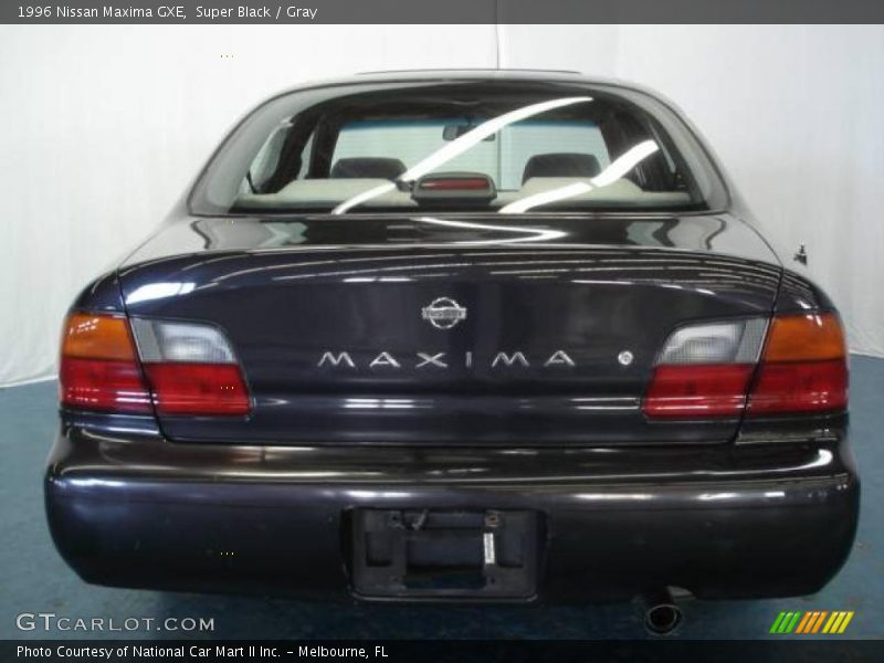 Super Black / Gray 1996 Nissan Maxima GXE