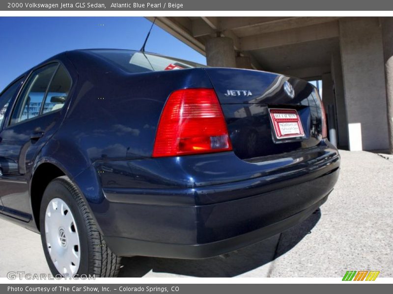 Atlantic Blue Pearl / Beige 2000 Volkswagen Jetta GLS Sedan