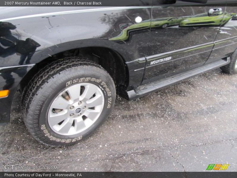 Black / Charcoal Black 2007 Mercury Mountaineer AWD