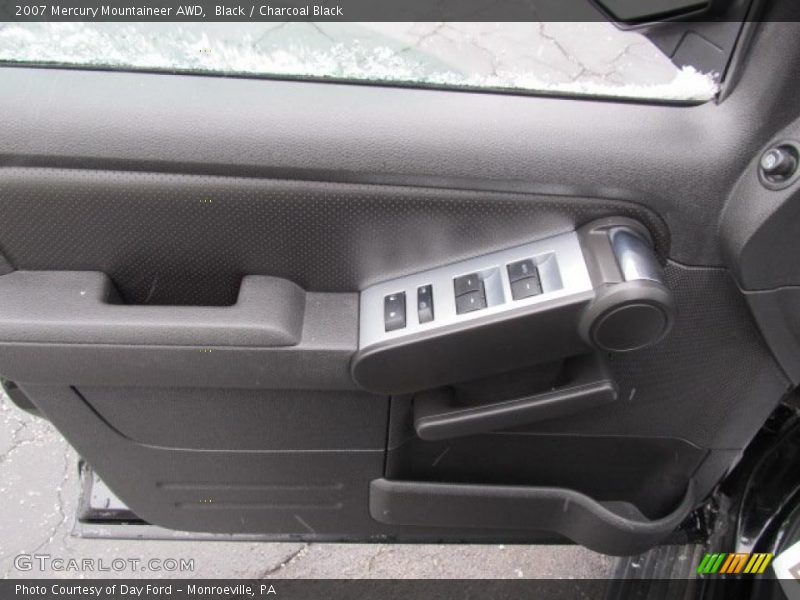 Black / Charcoal Black 2007 Mercury Mountaineer AWD