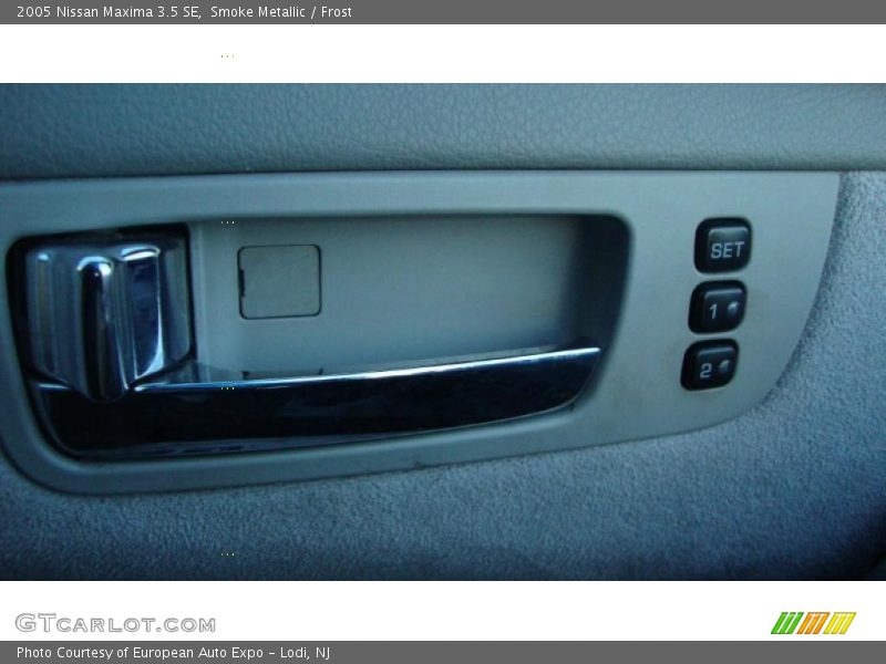 Smoke Metallic / Frost 2005 Nissan Maxima 3.5 SE