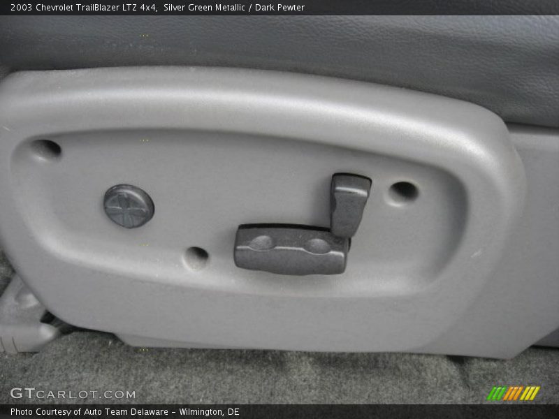 Silver Green Metallic / Dark Pewter 2003 Chevrolet TrailBlazer LTZ 4x4