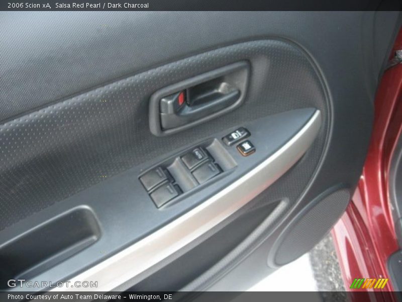 Salsa Red Pearl / Dark Charcoal 2006 Scion xA