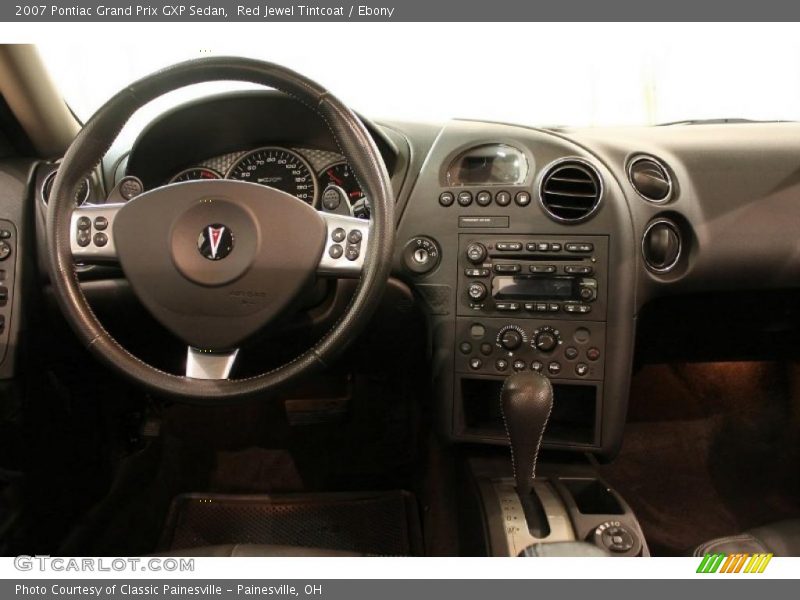 Dashboard of 2007 Grand Prix GXP Sedan