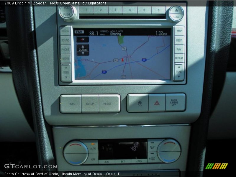 Moss Green Metallic / Light Stone 2009 Lincoln MKZ Sedan