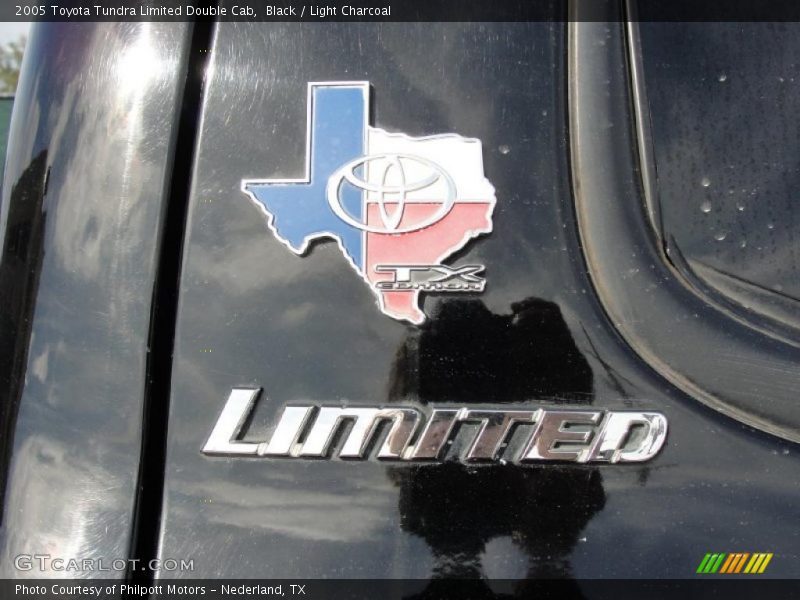 Black / Light Charcoal 2005 Toyota Tundra Limited Double Cab