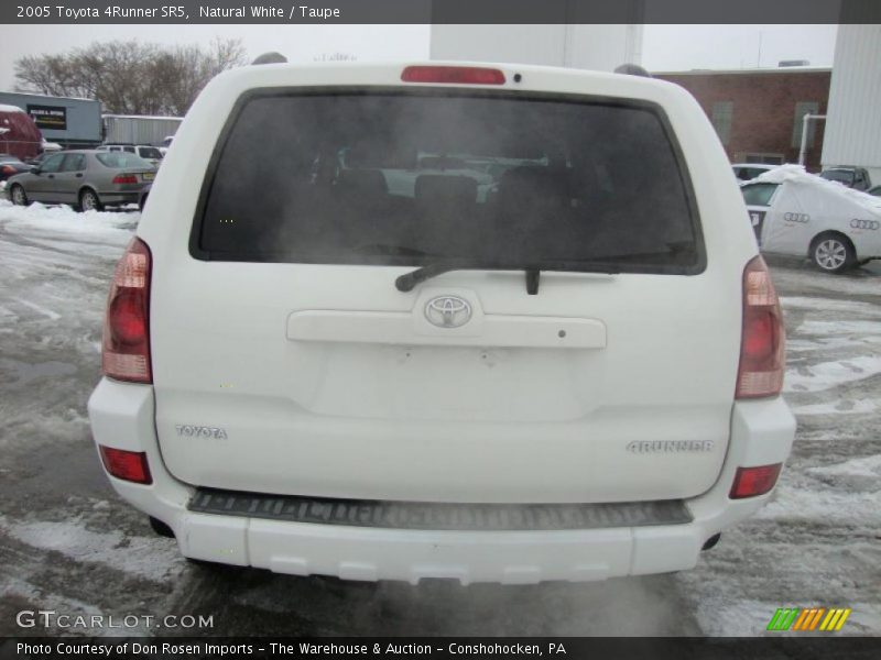 Natural White / Taupe 2005 Toyota 4Runner SR5