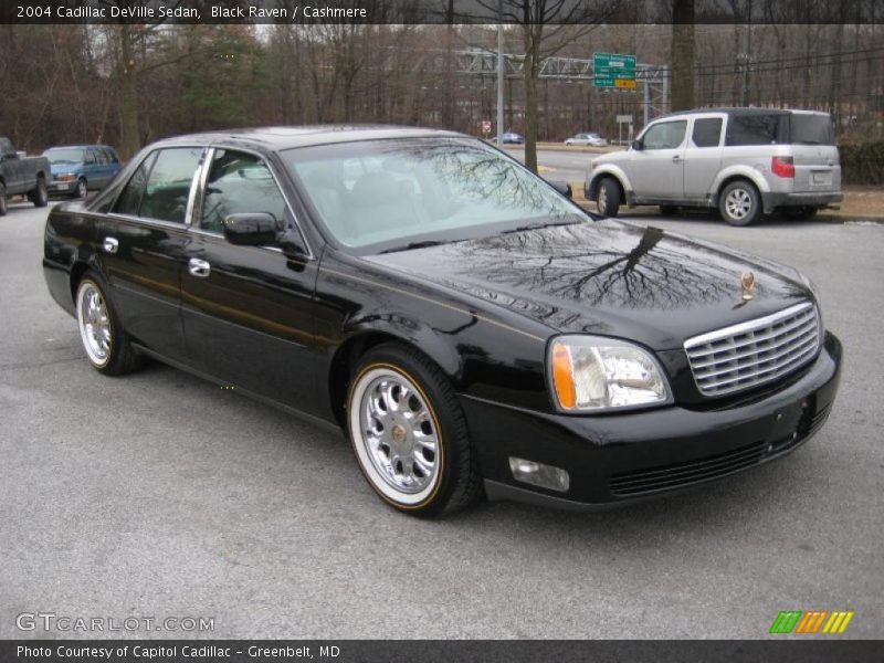 Black Raven / Cashmere 2004 Cadillac DeVille Sedan
