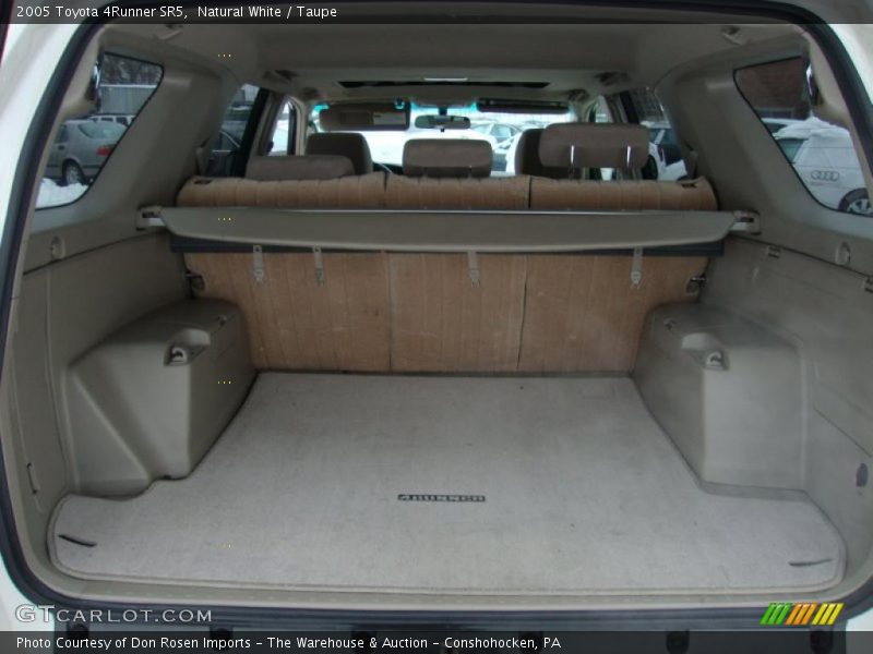 Natural White / Taupe 2005 Toyota 4Runner SR5