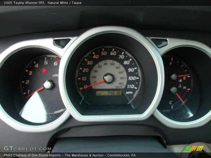 Natural White / Taupe 2005 Toyota 4Runner SR5
