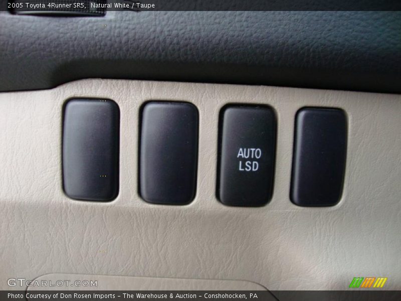 Natural White / Taupe 2005 Toyota 4Runner SR5
