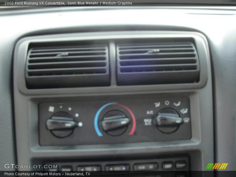 Sonic Blue Metallic / Medium Graphite 2002 Ford Mustang V6 Convertible