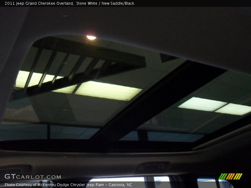 Stone White / New Saddle/Black 2011 Jeep Grand Cherokee Overland