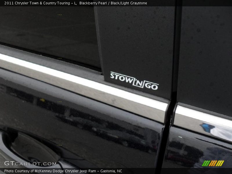 Blackberry Pearl / Black/Light Graystone 2011 Chrysler Town & Country Touring - L