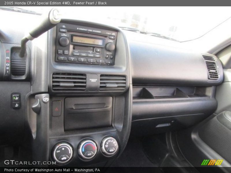 Pewter Pearl / Black 2005 Honda CR-V Special Edition 4WD