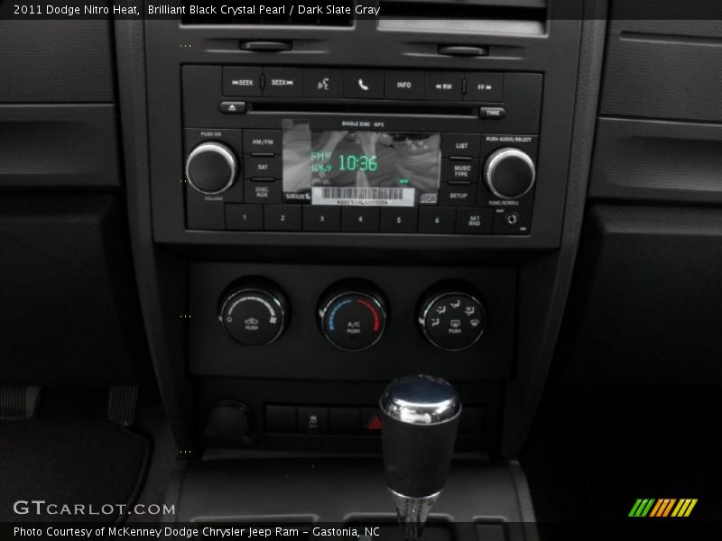 Brilliant Black Crystal Pearl / Dark Slate Gray 2011 Dodge Nitro Heat