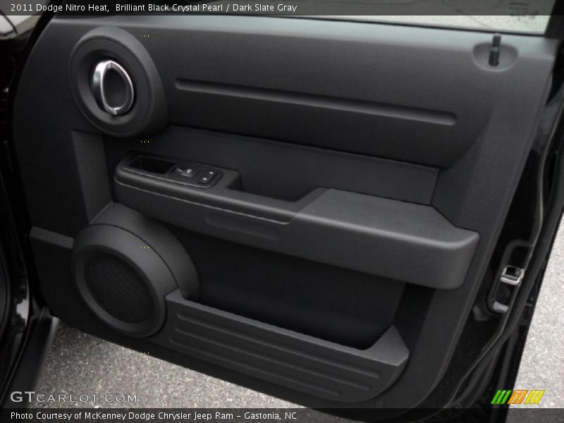 Brilliant Black Crystal Pearl / Dark Slate Gray 2011 Dodge Nitro Heat