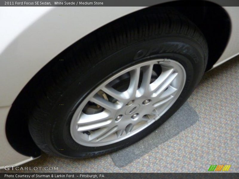 White Suede / Medium Stone 2011 Ford Focus SE Sedan