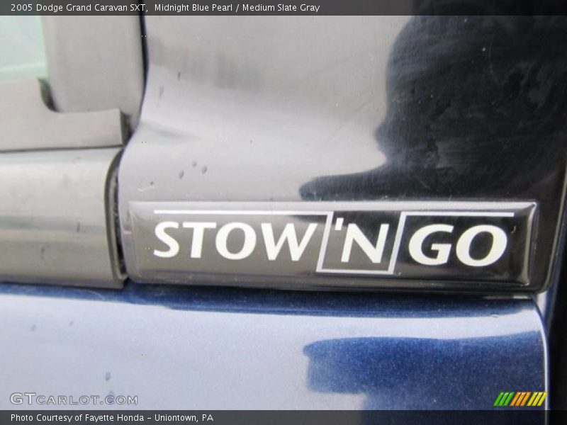 Midnight Blue Pearl / Medium Slate Gray 2005 Dodge Grand Caravan SXT