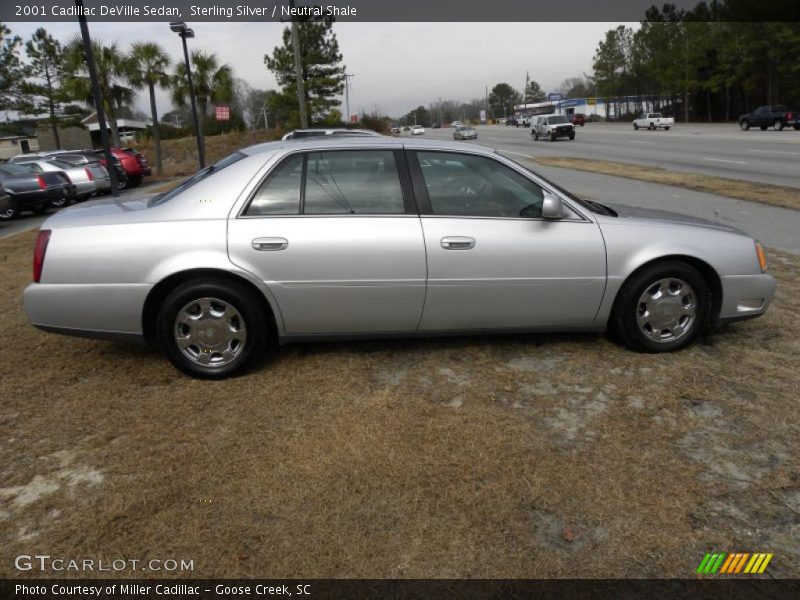 Sterling Silver / Neutral Shale 2001 Cadillac DeVille Sedan