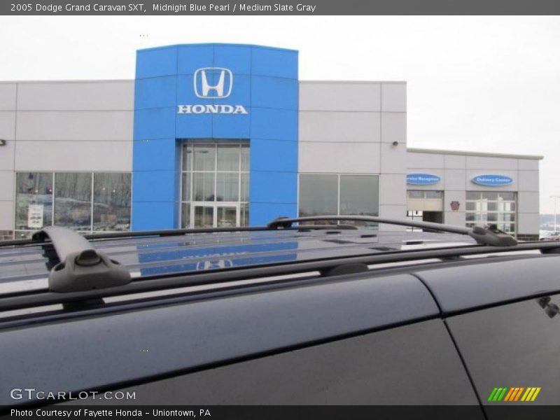 Midnight Blue Pearl / Medium Slate Gray 2005 Dodge Grand Caravan SXT
