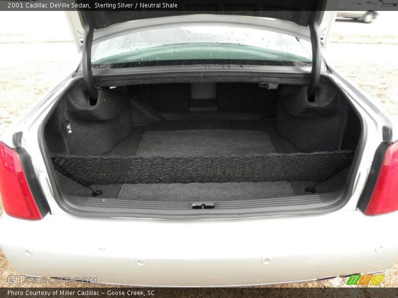 Sterling Silver / Neutral Shale 2001 Cadillac DeVille Sedan