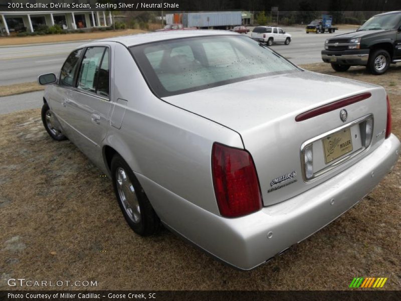 Sterling Silver / Neutral Shale 2001 Cadillac DeVille Sedan