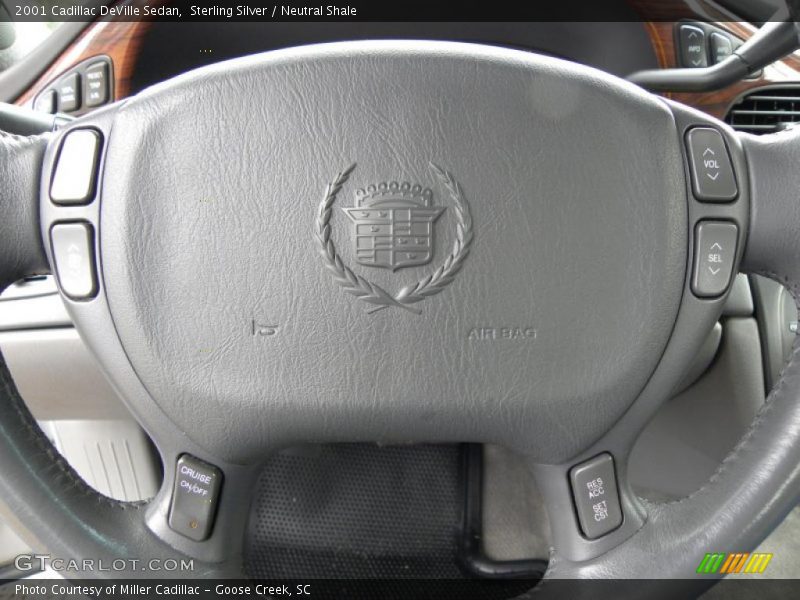 Sterling Silver / Neutral Shale 2001 Cadillac DeVille Sedan