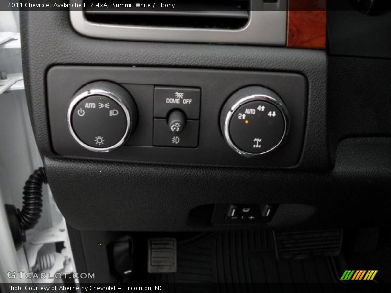 Summit White / Ebony 2011 Chevrolet Avalanche LTZ 4x4