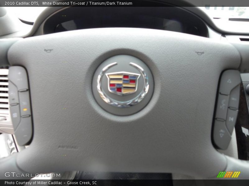 White Diamond Tri-coat / Titanium/Dark Titanium 2010 Cadillac DTS