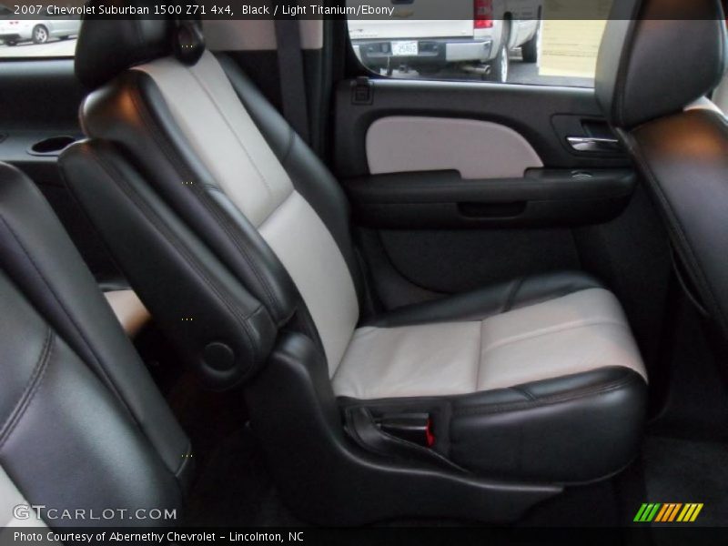 Black / Light Titanium/Ebony 2007 Chevrolet Suburban 1500 Z71 4x4