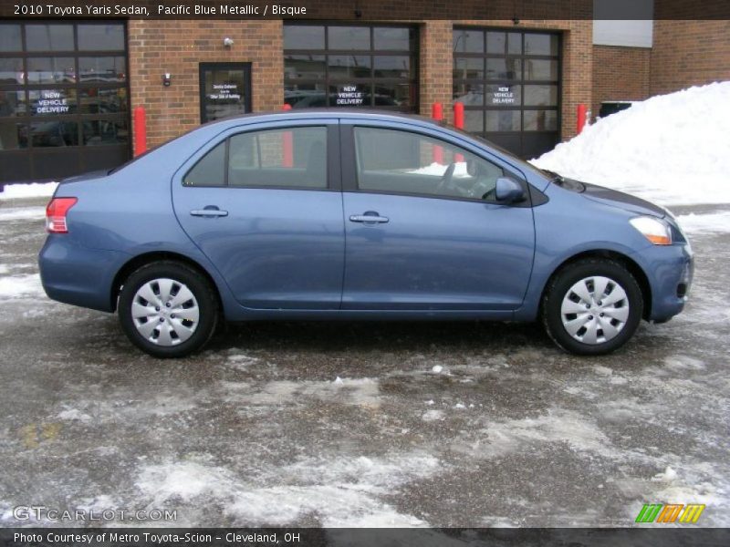 Pacific Blue Metallic / Bisque 2010 Toyota Yaris Sedan