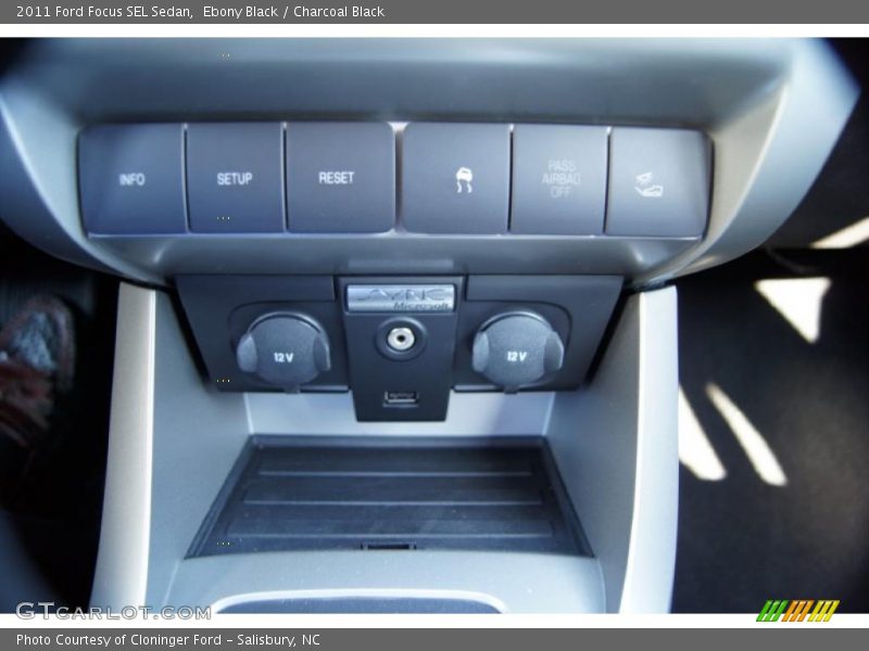Ebony Black / Charcoal Black 2011 Ford Focus SEL Sedan