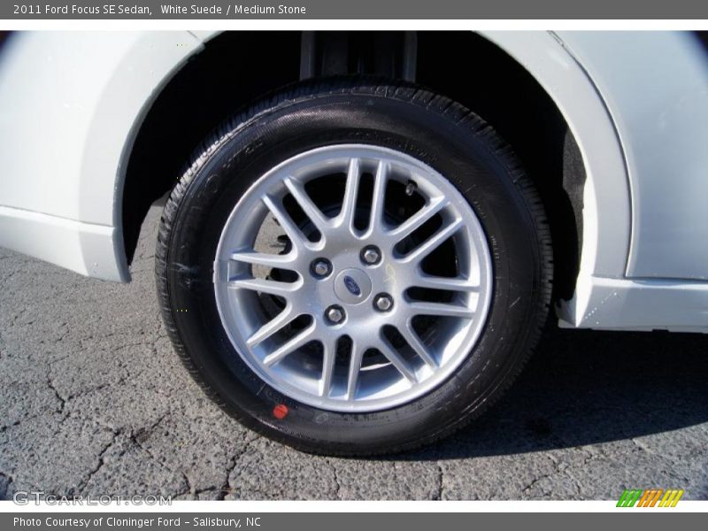 White Suede / Medium Stone 2011 Ford Focus SE Sedan